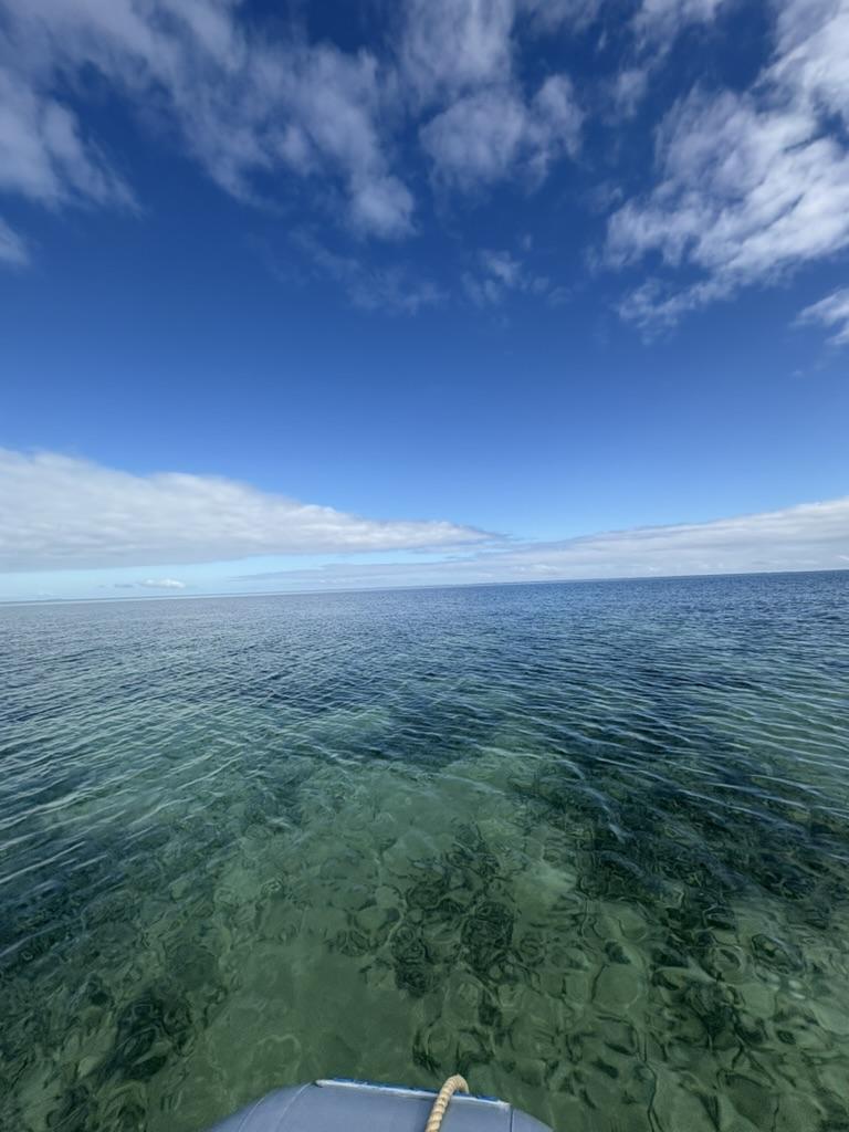 Seafront 1 acre lot on Southern Long Caye.